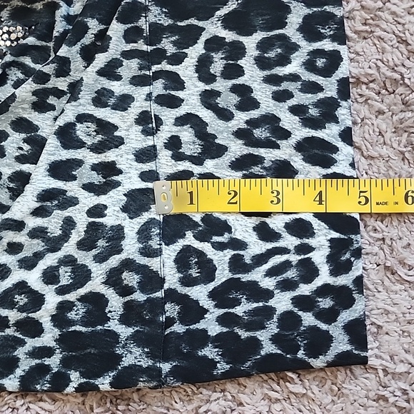 Cache gray/black leopard print long stretchy top-L - Picture 5 of 9